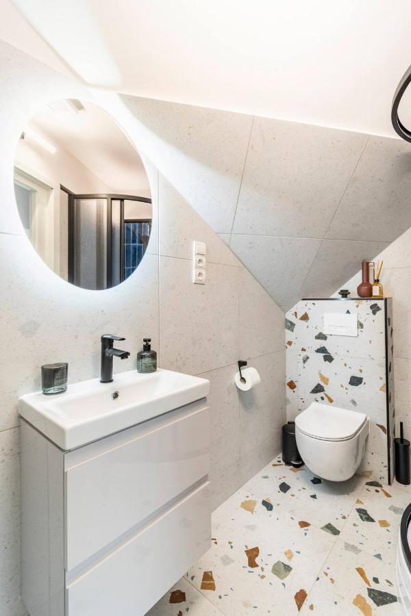 Апартаменты Nook With A View - Quelle Дьёр Экстерьер фото